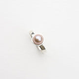 CIRCUS ring in silver with pink pearl